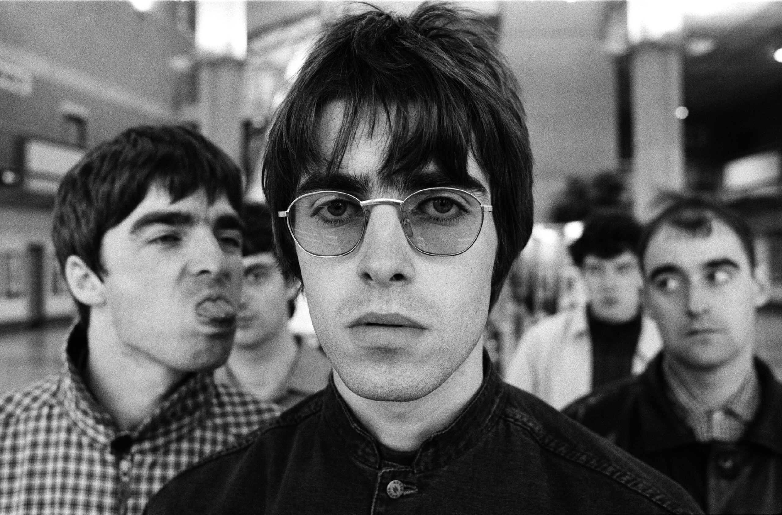 Oasis Win Best New Band at The Brits