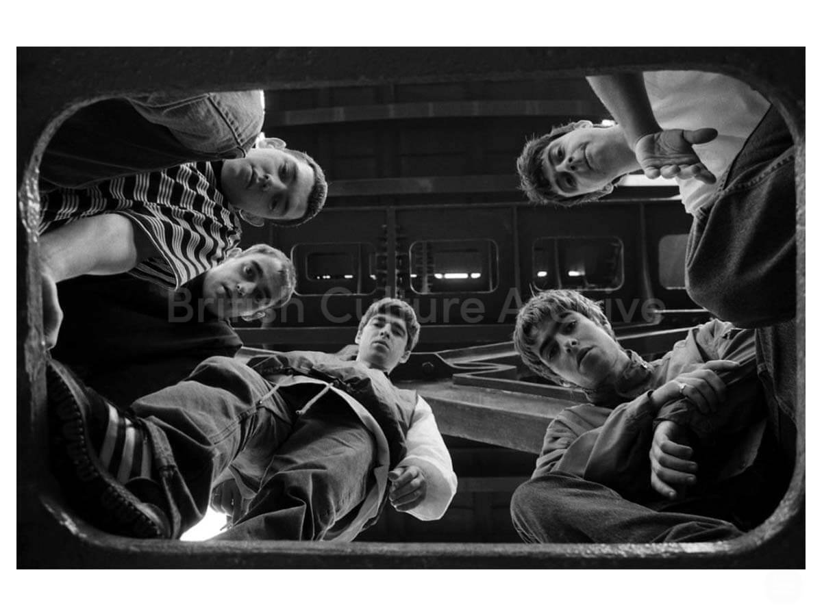 Oasis and Tony McCarroll Reach £600,000 Settlement