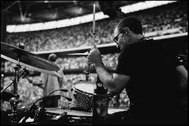 Joey Waronker: The World-Class Drummer Powering Oasis’ Modern Live Era